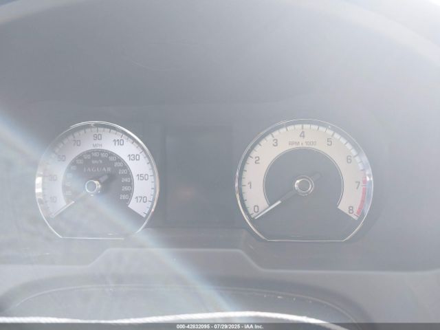 2010 JAGUAR XF SAJWA0GBXALR51936 Photo 6