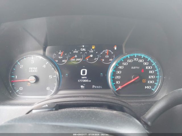 2018 CHEVROLET SUBURBAN 1GNSCJKC2JR320860 Photo 6