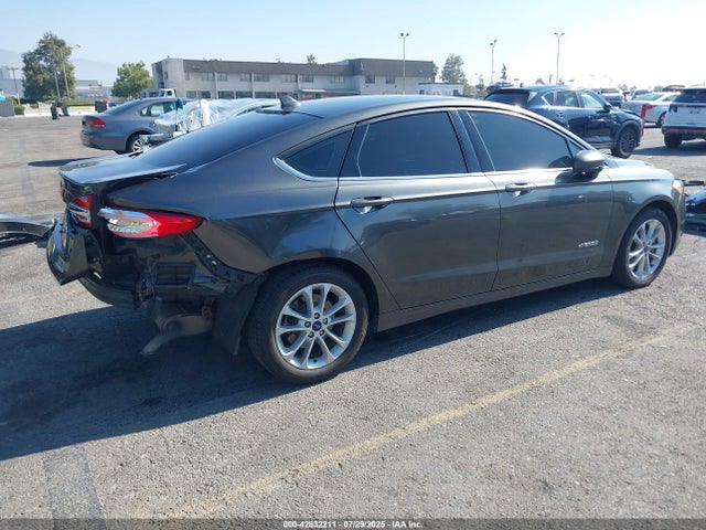 Ford 2019 2019 3FA6P0LU0KR256524 Image 4