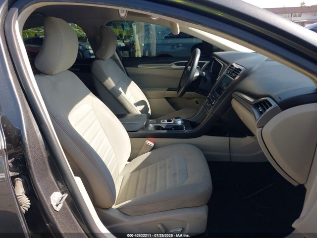 Ford 2019 2019 3FA6P0LU0KR256524 Image 5