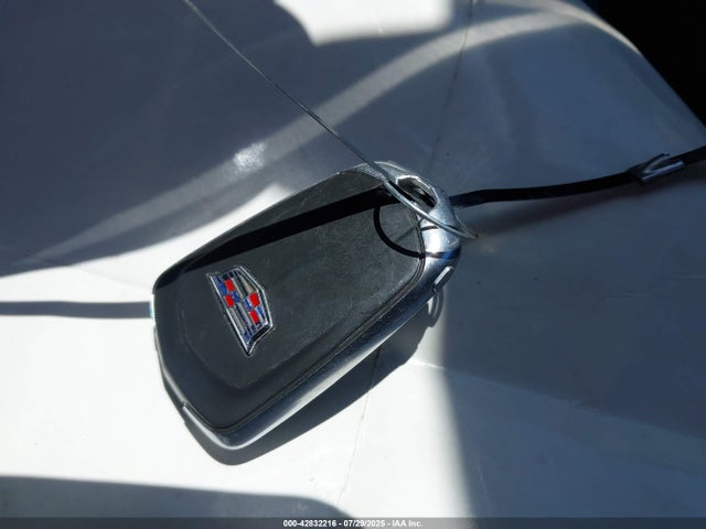 2017 CADILLAC XT5 1GYKNCRSXHZ279748 Photo 10