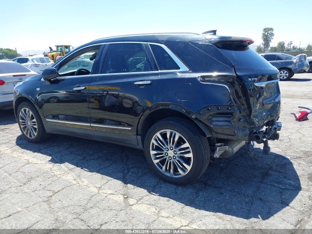 2017 CADILLAC XT5 1GYKNCRSXHZ279748 Photo 2