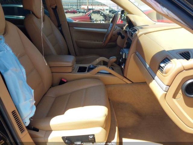 2010 PORSCHE CAYENNE WP1AA2AP3ALA02820 Photo 4