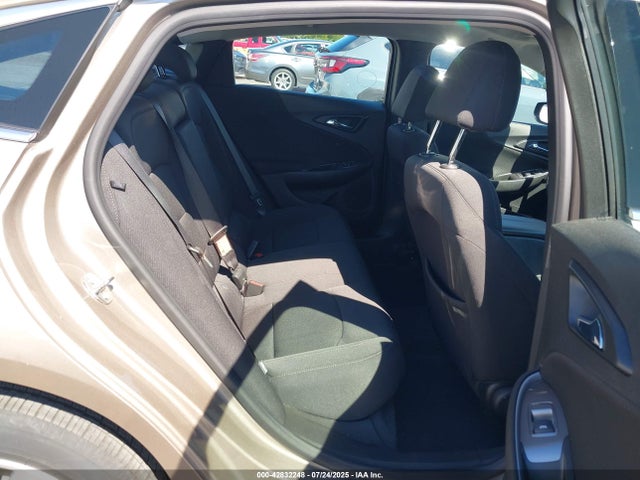 1G1ZD5ST6PF252870 Chevrolet lfv