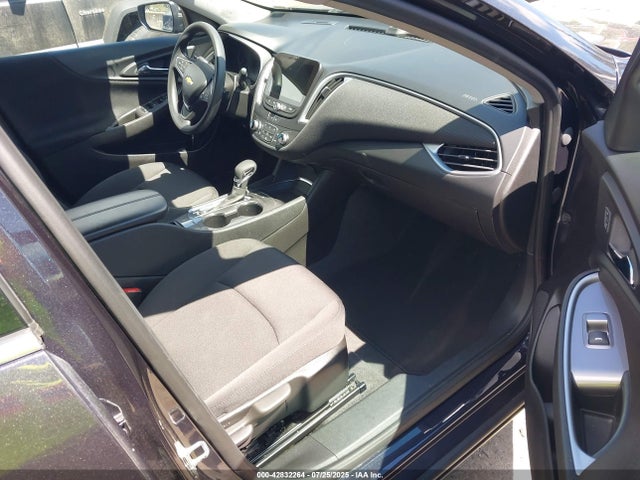 Chevrolet lfv 2023 1G1ZD5ST6PF229489 Image 5