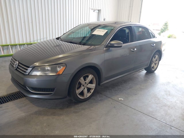 2013 VOLKSWAGEN PASSAT 1VWBP7A30DC082481 Photo 1