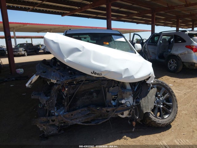 1C4RJEAG7JC380581 Jeep 2018