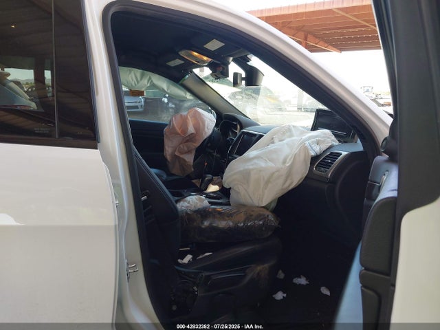 1C4RJEAG7JC380581 Jeep 2018