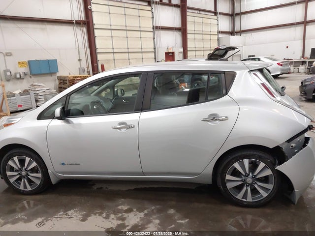 1N4AZ0CP9FC323981 Nissan Leaf