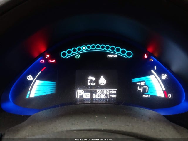 1N4AZ0CP9FC323981 Nissan Leaf