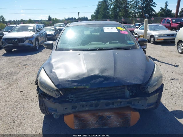 1FADP3L93GL351573 Ford 2016
