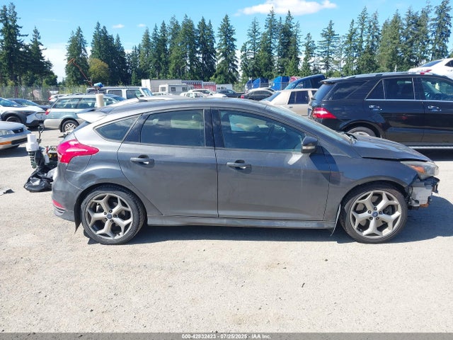 1FADP3L93GL351573 Ford 2016