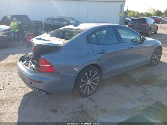 2022 VOLVO S60 7JRL12TZXNG174562 Photo 3
