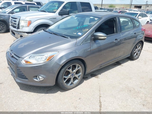 Ford 2014 2014 1FADP3K29EL253715 Image 2