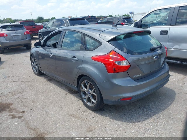 Ford 2014 2014 1FADP3K29EL253715 Image 3