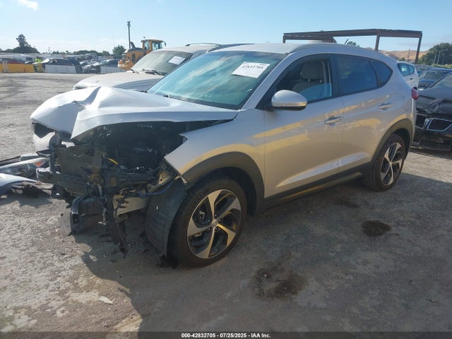 KM8J33A27GU128294 Hyundai 2016