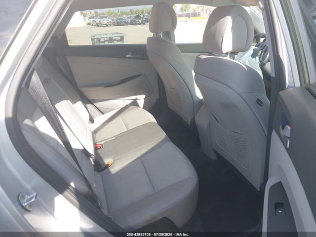KM8J33A27GU128294 Hyundai 2016