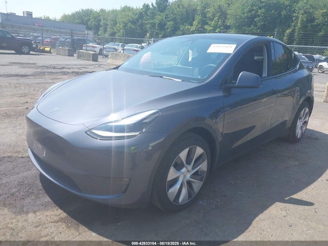 2023 TESLA MODEL Y 7SAYGAEE1PF924955 Photo 1
