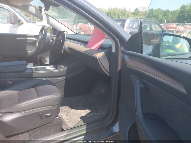 2023 TESLA MODEL Y 7SAYGAEE1PF924955 Photo 4