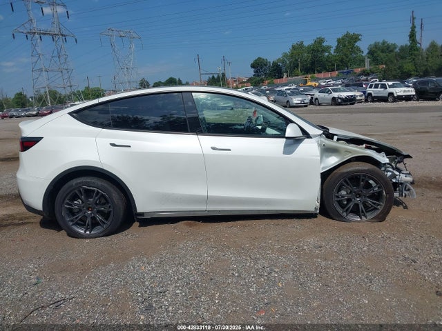 7SAYGDEE0SF261615 Tesla Model Y