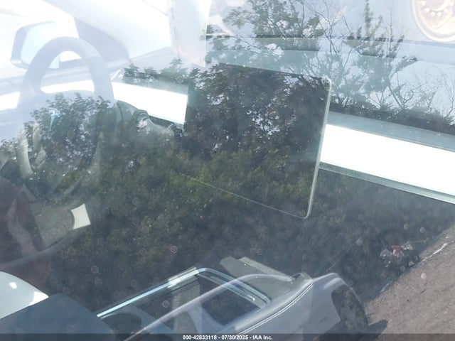 2025 TESLA MODEL Y 7SAYGDEE0SF261615 Photo 6