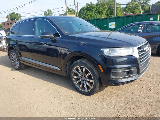 2017 AUDI Q7 WA1LAAF71HD007056 Photo 0