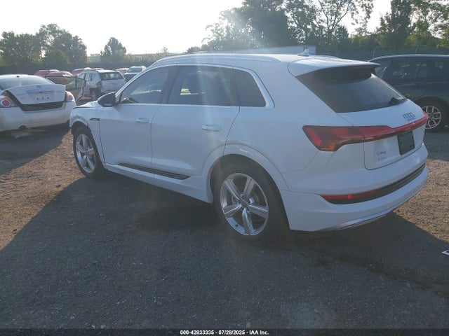 WA1LAAGE4KB023512 Audi E-Tron