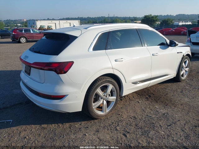 WA1LAAGE4KB023512 Audi E-Tron