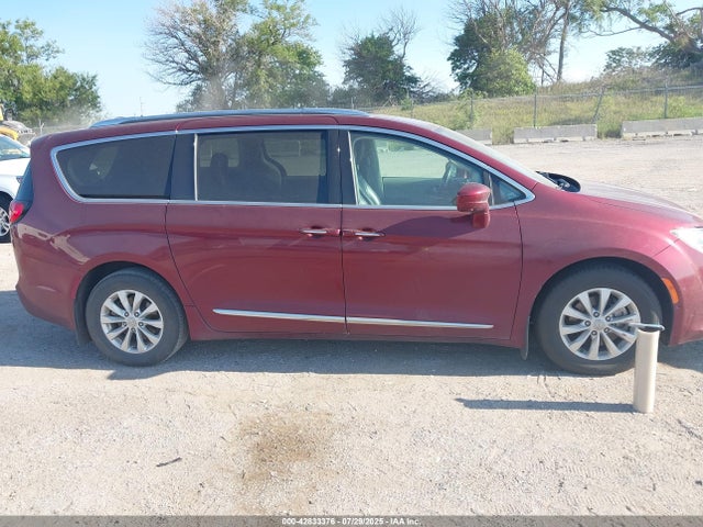 Chrysler Pacifica 2018 2C4RC1EG3JR218032 Image 13