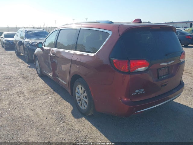 Chrysler Pacifica 2018 2C4RC1EG3JR218032 Image 3