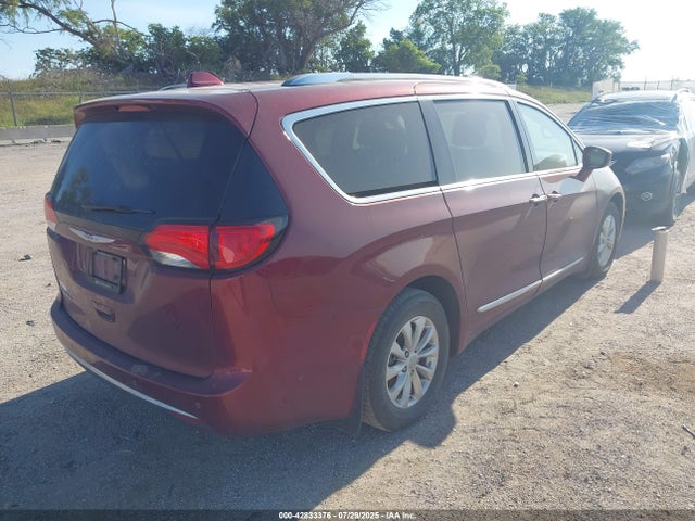 Chrysler Pacifica 2018 2C4RC1EG3JR218032 Image 4