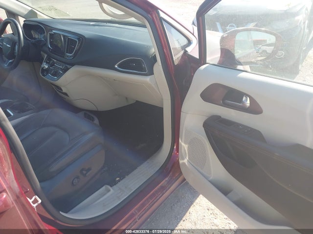 Chrysler Pacifica 2018 2C4RC1EG3JR218032 Image 5