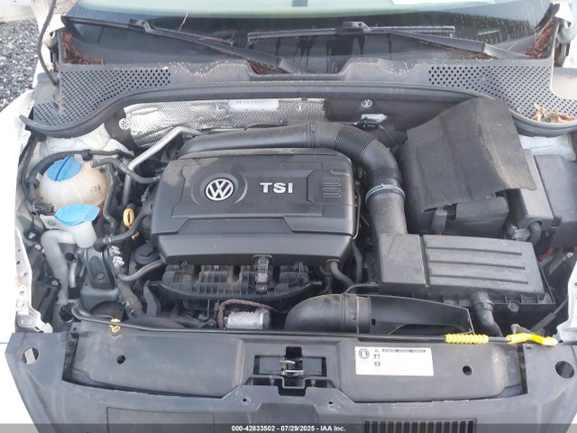3VWJ17ATXFM637077 Volkswagen 2015