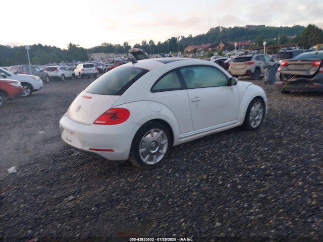 3VWJ17ATXFM637077 Volkswagen 2015