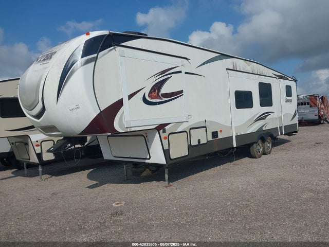 4YDF32421E1532722 Keystone keystone