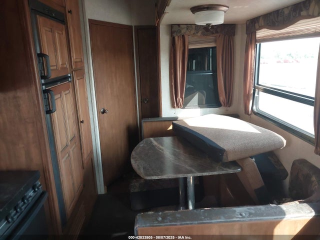 4YDF32421E1532722 Keystone keystone