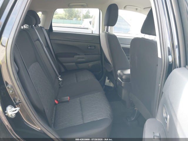 Mitsubishi mivec 2025 JA4ARUAU0SU002484 Image 8
