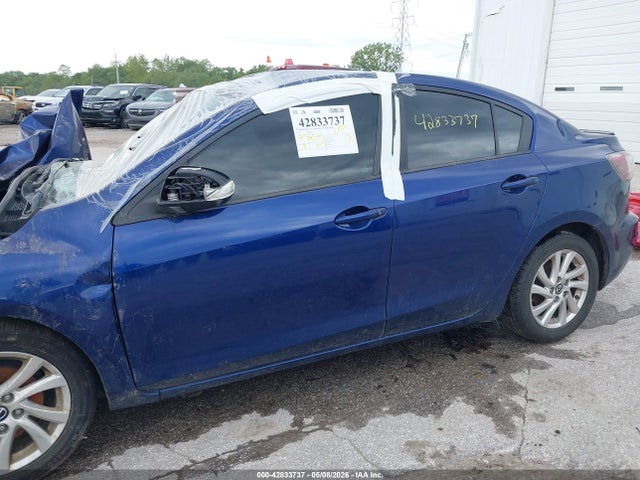 Продажа на аукционе авто 2013 Mazda Mazda3 I Grand Touring, vin: JM1BL1W79D1737482, номер лота: 42833737