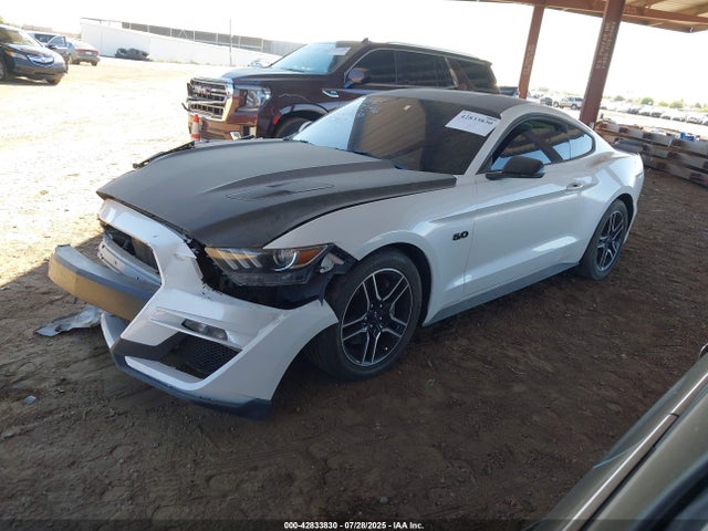 Ford 5.0l 4v premium fuel 2017 1FA6P8CF4H5331043 Image 2
