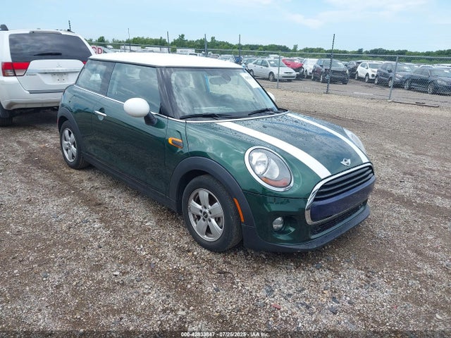 2017 MINI HARDTOP WMWXP5C35H2G61083 Photo 0
