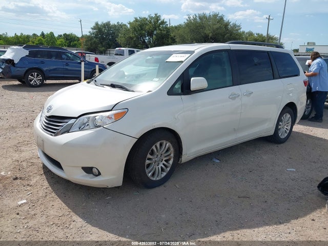 Toyota 2gr-fks 2017 5TDYZ3DC9HS864617 Image 2