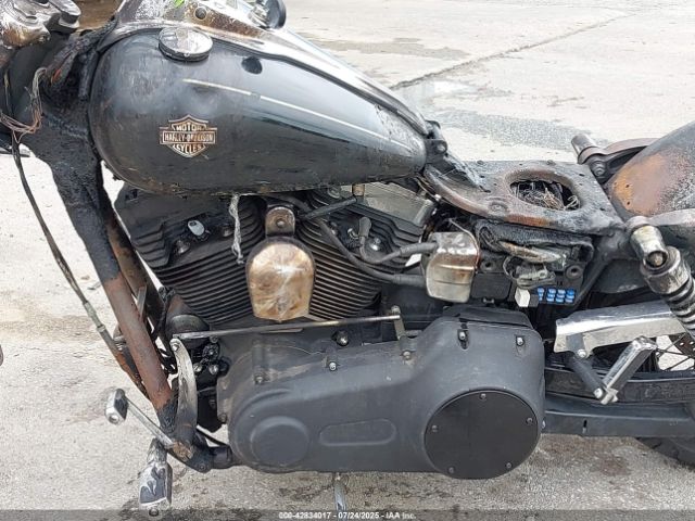 2010 HARLEY-DAVIDSON FXDWG 1HD1GP414AC309240 Photo 8