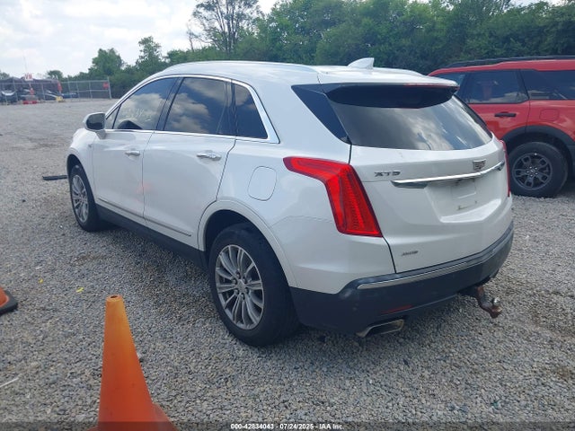 2017 CADILLAC XT5 1GYKNDRS8HZ222308 Photo 2