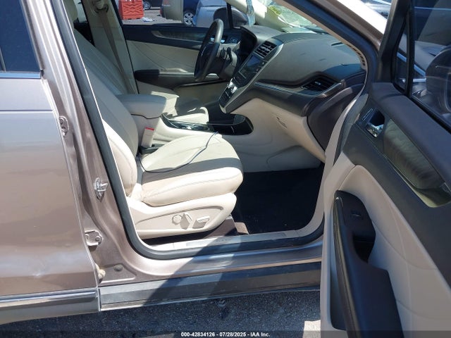 Lincoln 2.0l ecoboost 2018 5LMCJ3D90JUL30745 Image 5
