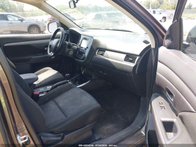 2017 MITSUBISHI OUTLANDER JA4AZ2A3XHZ001611 Photo 4