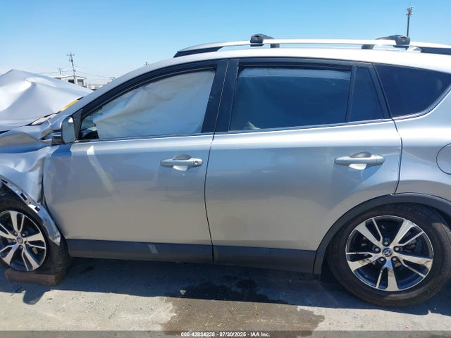 Toyota 2ar-fe 2018 2T3RFREV0JW715145 Image 15