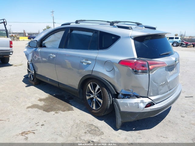 Toyota 2ar-fe 2018 2T3RFREV0JW715145 Image 3