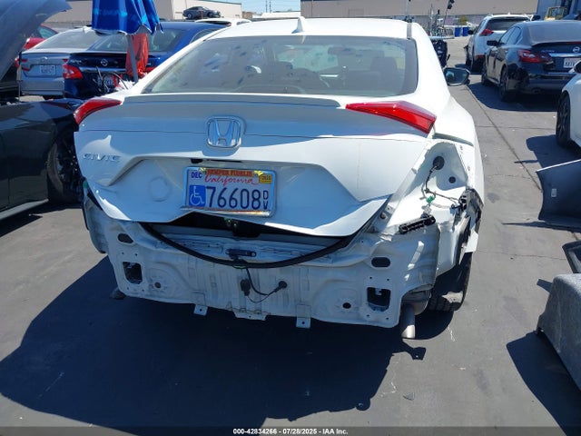 Honda l15b7 2020 19XFC1F37LE216030 Image 17
