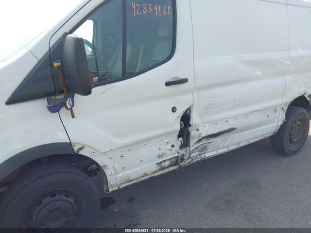 1FTNR1YM1FKB33081 Ford Transit