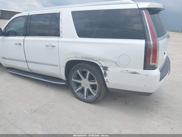 2018 CADILLAC ESCALADE ESV 1GYS3HKJ7JR149775 Photo 5